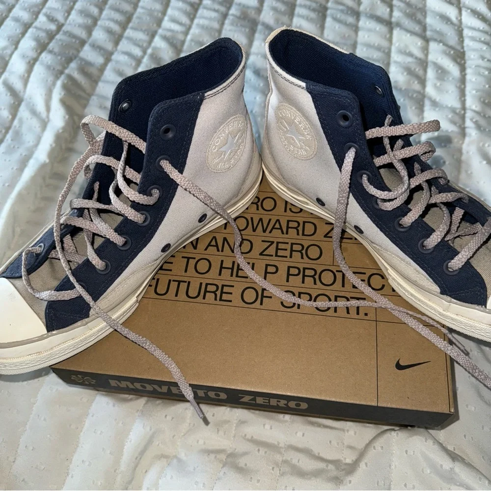 High Top Converse 🌟 - Picture 4 of 4